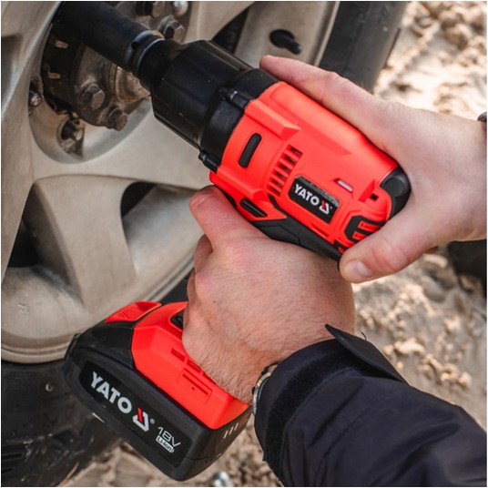 Klucz udarowy 18V 700Nm 1/2" 1x3Ah kufer YATO -zdjęcie numer 16