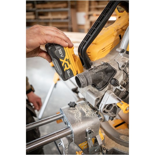 Pilarka ukośnica 305mm 18V 2x8Ah DEWALT -zdjęcie numer 10