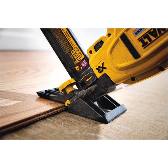 Zszywacz 18V XR BL 2x2Ah sztyfty 18Ga DeWalt TSTAK -zdjęcie numer 20